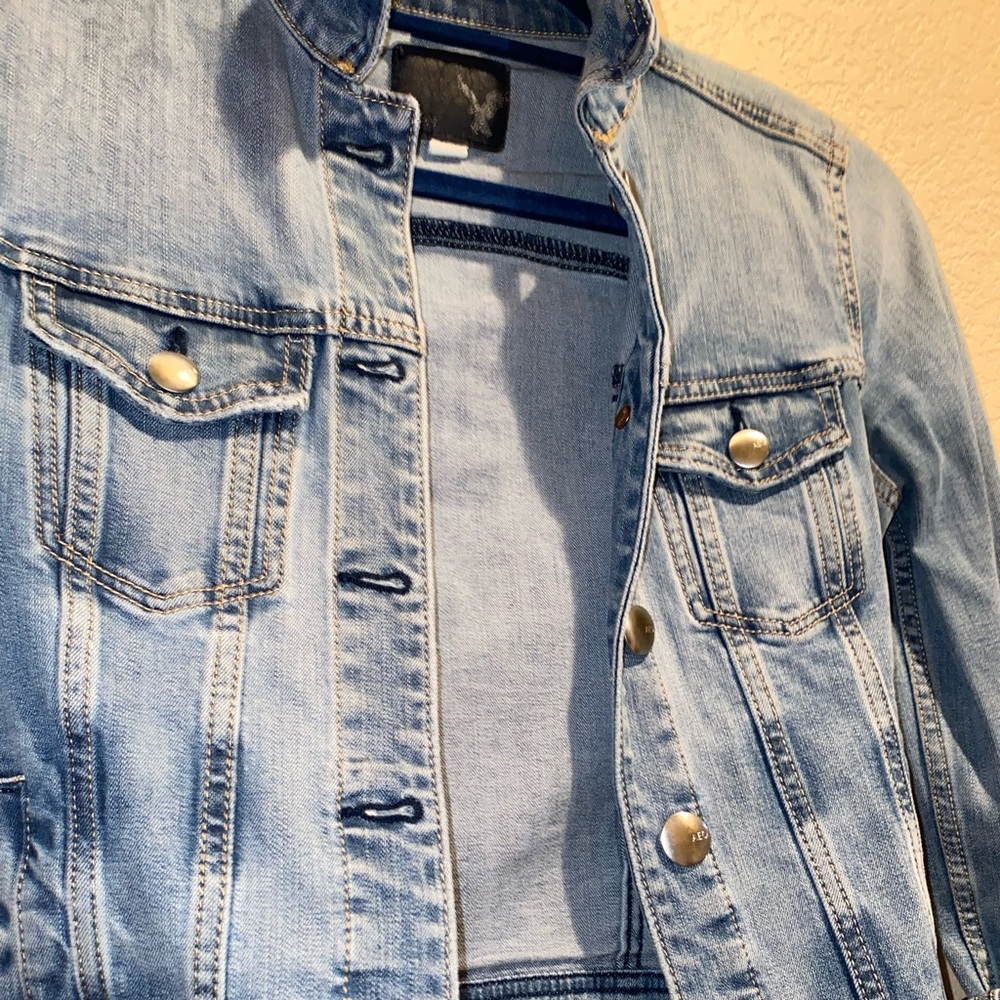 American Eagle Jean Jacket Size ( S )